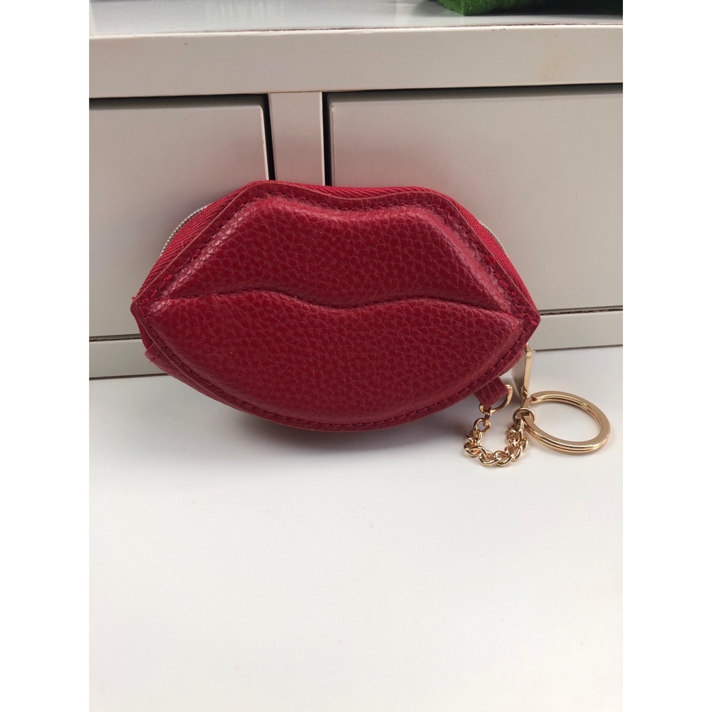 Auth Pandora Valentine 2018 Red Lips Coin Purse